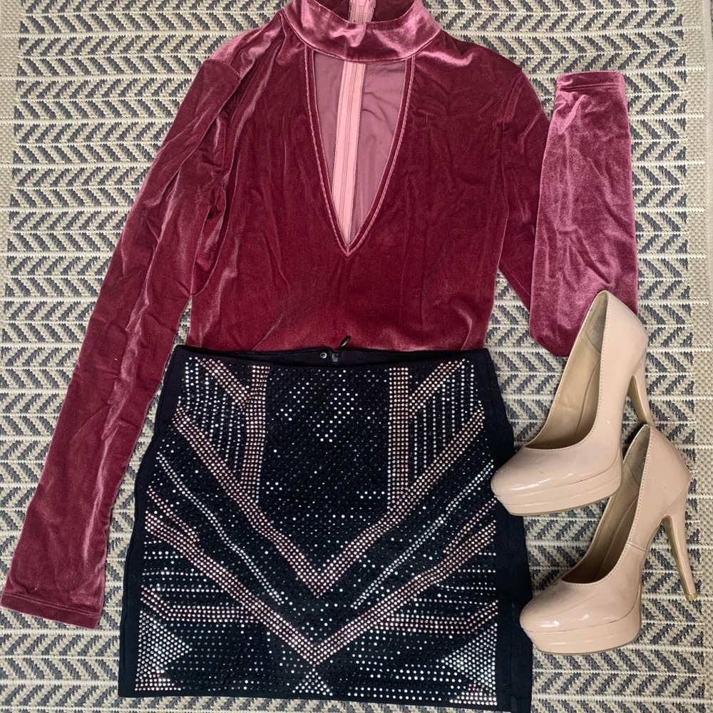 Black and pink embellished skirt
